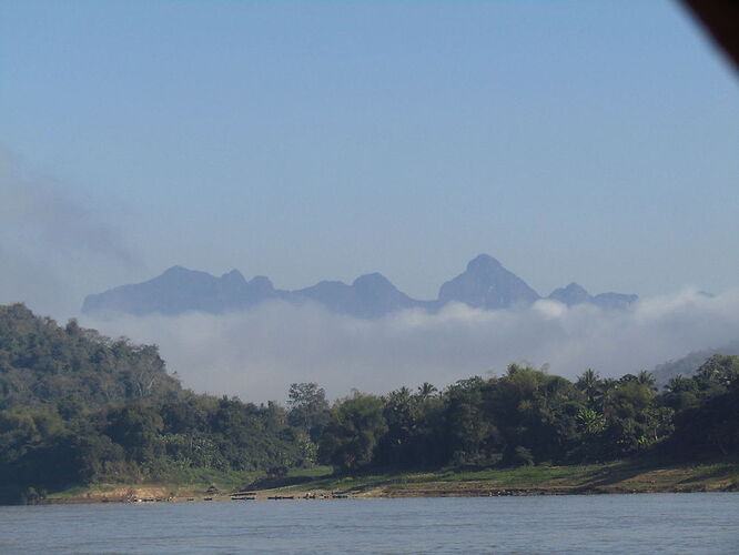 Du Sud au Nord, les milles couleurs du Laos - N-Gwen