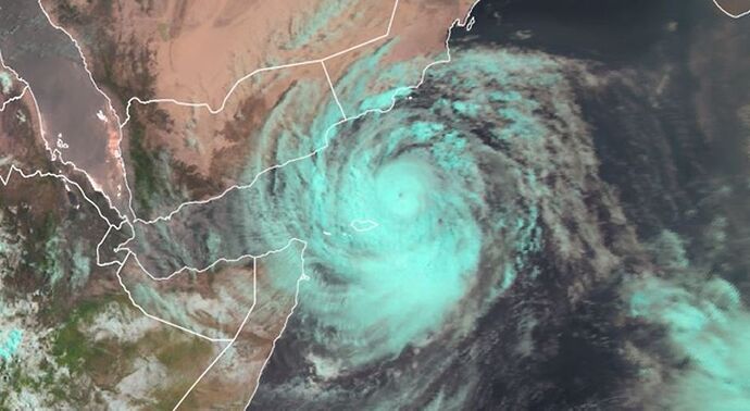 Cyclone sur le Yemen et Oman ces jours ci  Météo aux Maldives dégradée - Philomaldives Guide Safaris