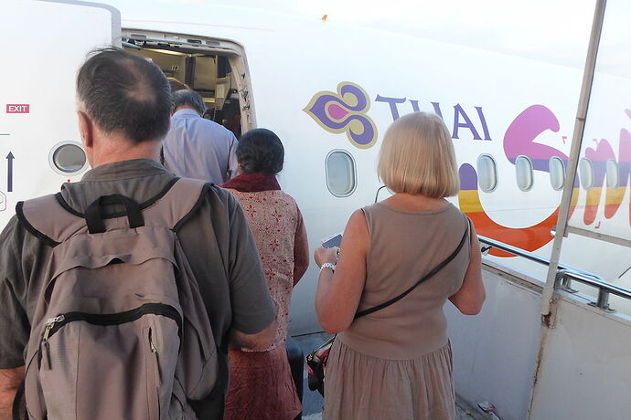 Re: Entrée par Siem Reap en avion et sortie en mini-bus par la route, comment ce passe l'entrée ? - dent92
