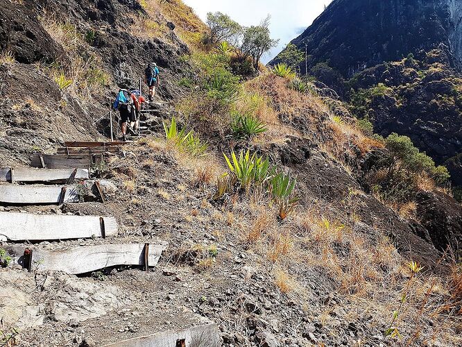 L'île INTENSE : Trek a l'île de la Réunion - Caro-Rando L'île INTENSE : Trek a l'île de la Réunion - Caro-Rando
