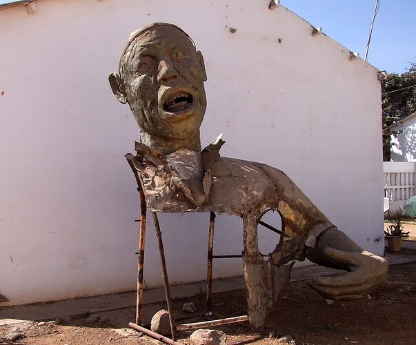Re: Sculpture au Sénégal - Jeandutouch Re: Sculpture au Sénégal - Jeandutouch