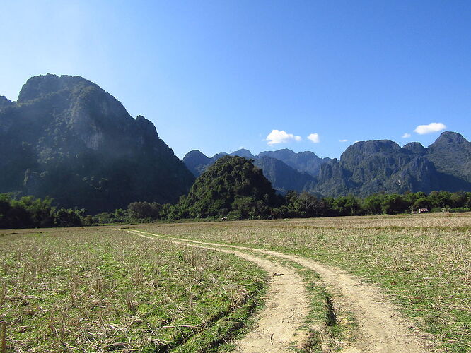 Du Sud au Nord, les milles couleurs du Laos - N-Gwen