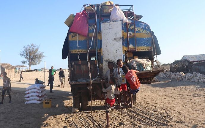 Re: Côte ouest de Tuléar à Morondava - worlder56