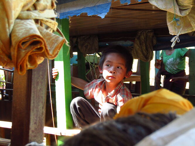 Du Sud au Nord, les milles couleurs du Laos - N-Gwen