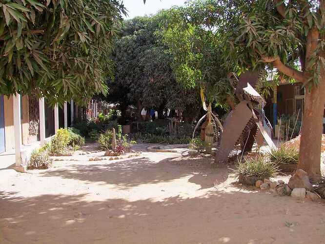 Re: Sculpture au Sénégal - Jeandutouch Re: Sculpture au Sénégal - Jeandutouch