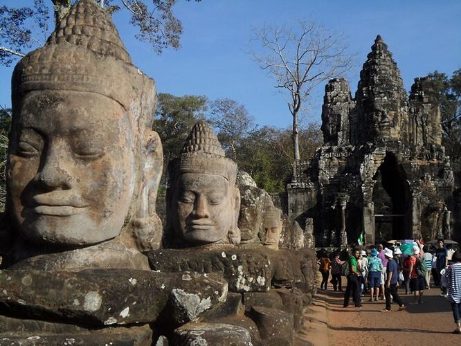 Re: Besoin d'aide n'hésitez pas, j'habite au Cambodge - quinqua voyageuse