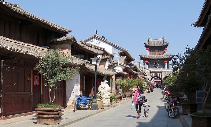 La jolie ville ancienne de Weishan - PATOUTAILLE