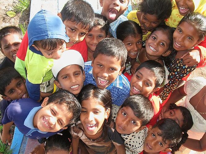 Les Enfants des Maldives   - Philomaldives  Guide  Maldives
