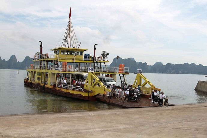 Re: Moto sur le ferry pour cat ba - Abalone_vn