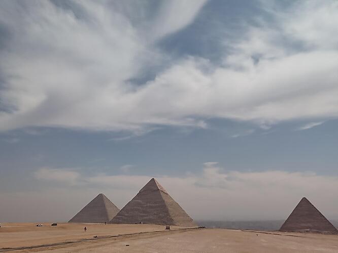 Photo pyramides