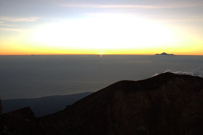 Re: Mon expérience de l'ascension du mont Agung, Bali, Indonésie.  - Braise2fe