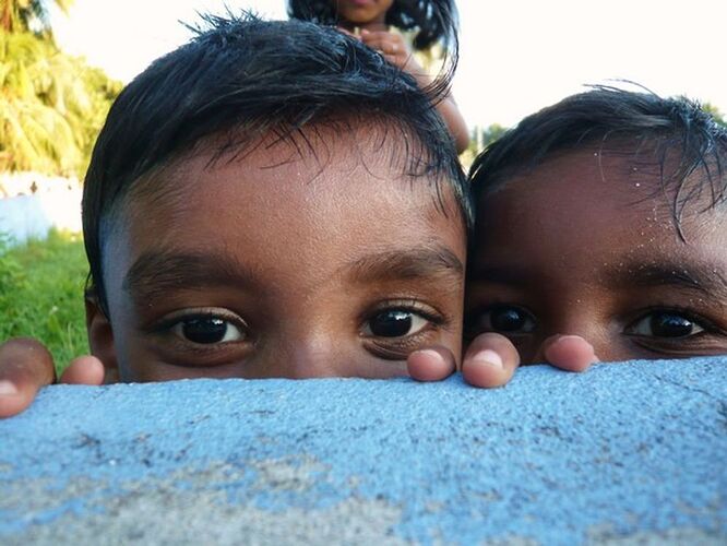 Les Enfants des Maldives   - Philomaldives  Guide  Maldives