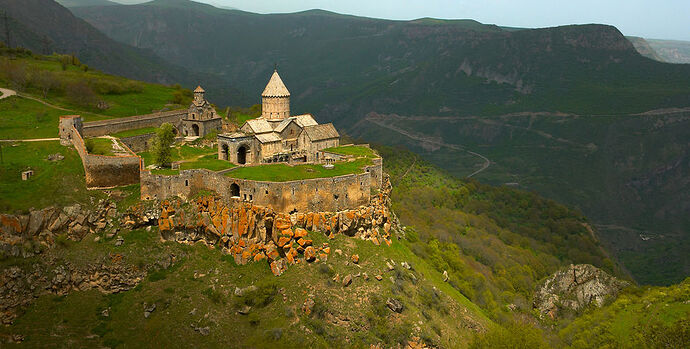 Re: Visite de Tatev en Arménie - Spoutnik-Armenie-Tour-operateur