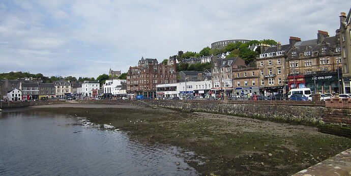 Oban . Après-midi en ville . Où je cède à la frivolité.  - calamity jane