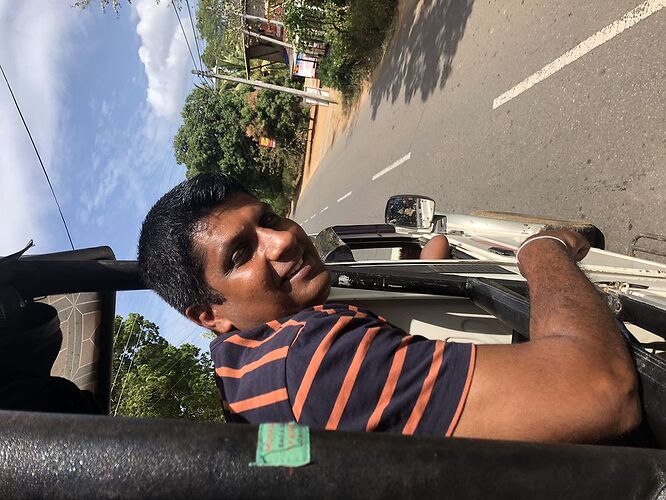 Re: Incontournable conducteur sri lankais  - Lablette