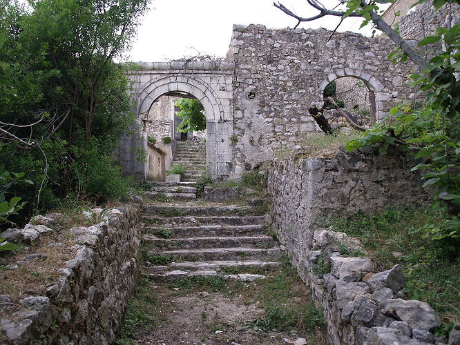 Re: Votre demande - Albanie16