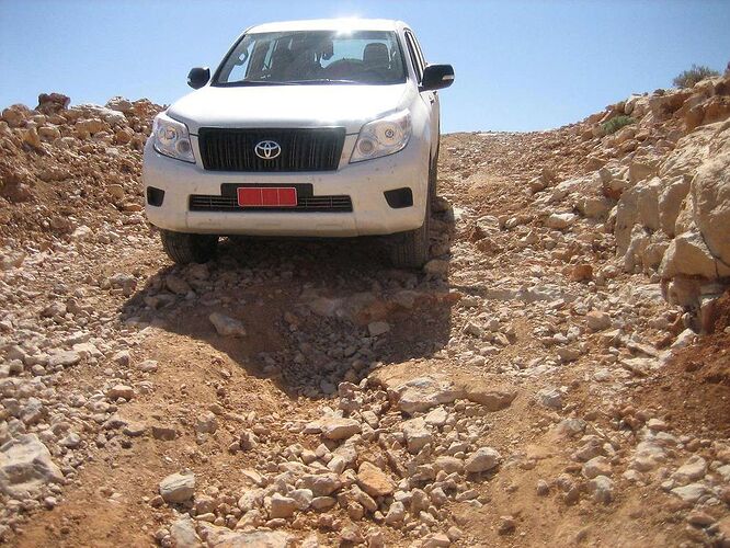 Re: Besoin de conseil technique : SUV ok pour off road à Oman? et lequel? - Gilles.