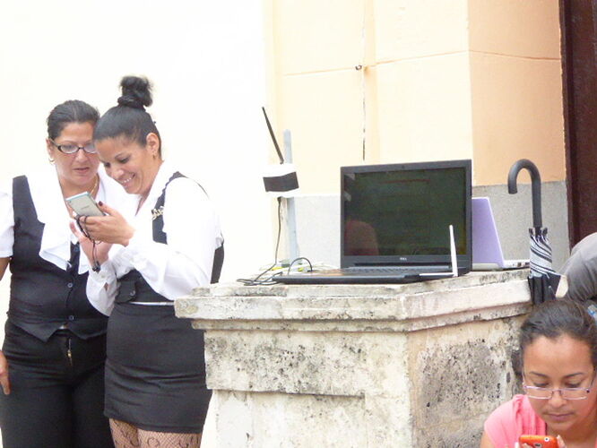 Le Wifi , ça marche , la preuve - Jacques JDSDF à CUBA