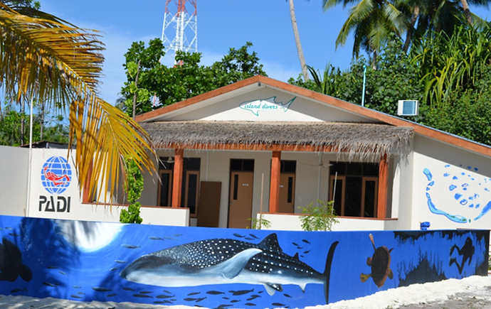 Dhigurah Maldives guest house - Philomaldives Guide Safaris