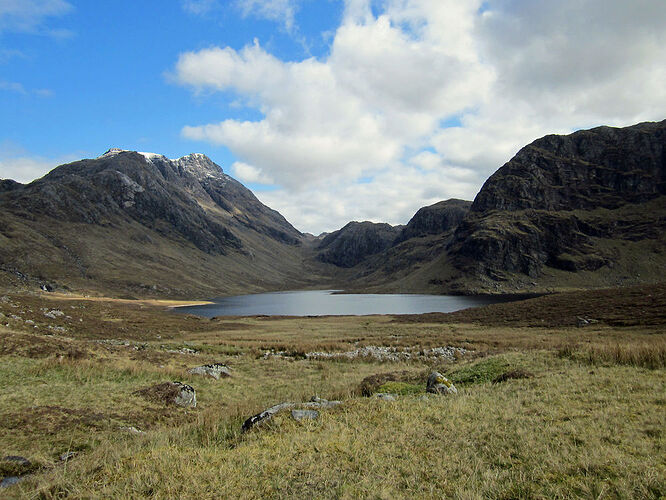 La digue de Carnmore . Arrivée à Carnmore bothy - calamity jane La digue de Carnmore . Arrivée à Carnmore bothy - calamity jane