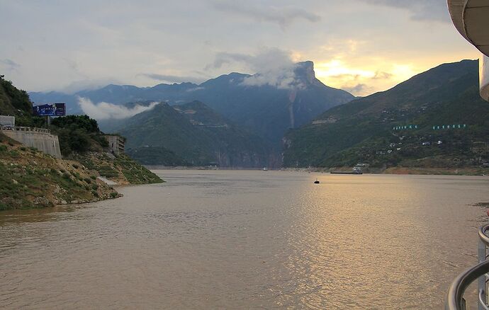 Re: Chine, au fil de l'eau du grand fleuve Yang Tse - jem