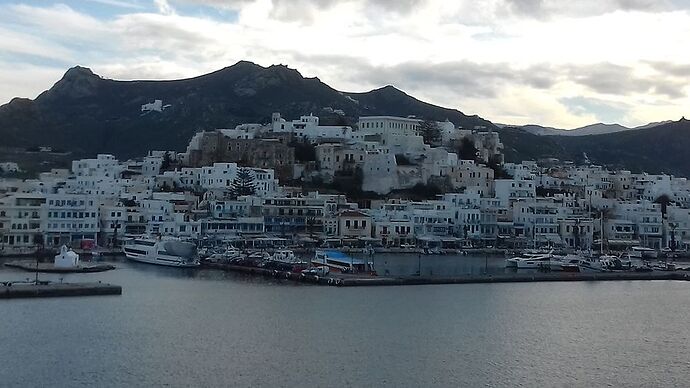 Les Cyclades en janvier : Santorin, Naxos, Paros, Antiparos - doume54