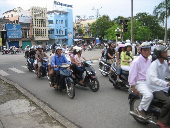 Motodop xe ôm, Huế. - Gilles