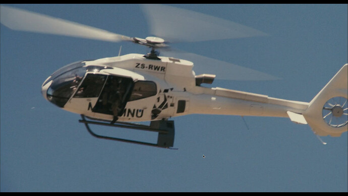 district9-1h14m31-helicoptere-similaire-h130-2009