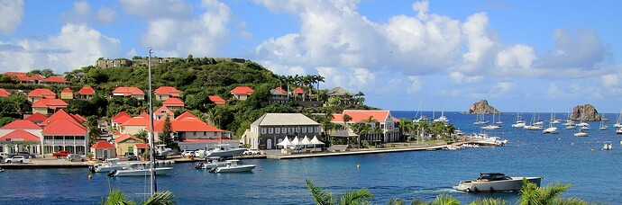 La rade et le Fort Oscar