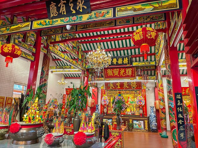 Shrine Leng Buai La