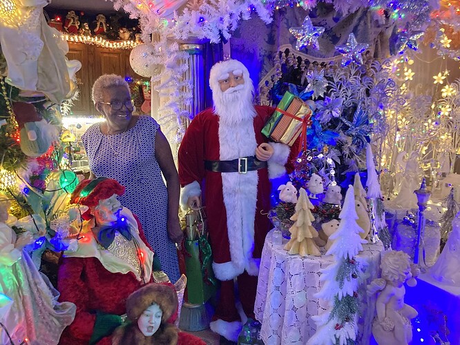 Bernardine, la Mère Noël. Bravo !