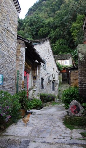 Voyage en Chine : Yangshuo – Dazhai – Fenghuang – Dehang – Zhangjiajie – Beijing – Huashan – Chengdu – Shunan zhuhai – Leshan – Emeishan (Première partie) - Meli Voyage en Chine : Yangshuo – Dazhai – Fenghuang – Dehang – Zhangjiajie – Beijing – Huashan – Chengdu – Shunan zhuhai – Leshan – Emeishan (Première partie) - Meli
