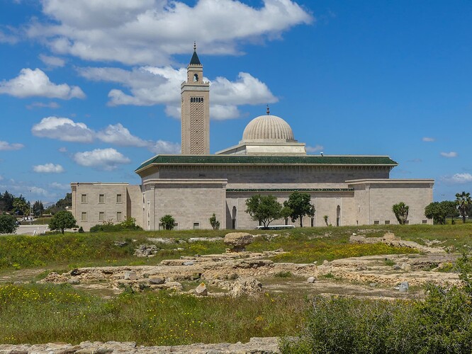 Mosquée Mâlik ibn Anas et odéon