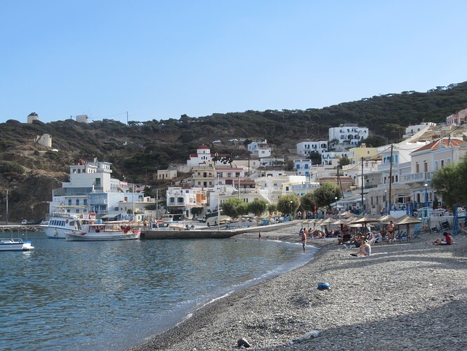 Village et plage de Diafani