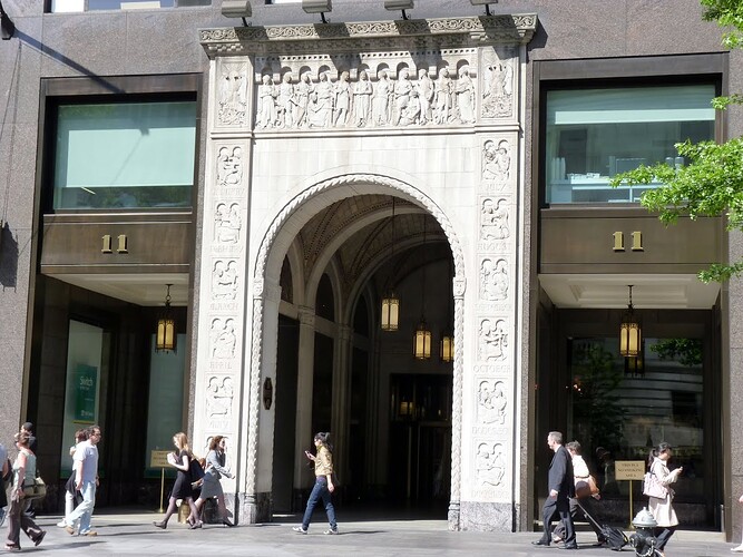 P1000014 11w 42nd