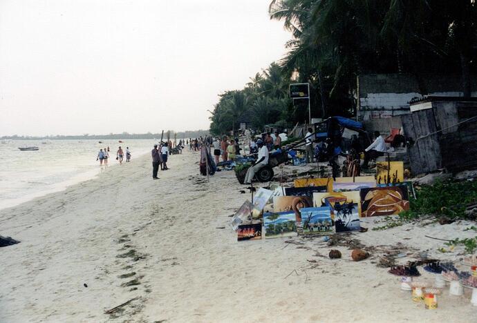 01 MOMBASA PLAGE 02