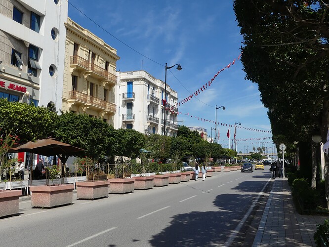 Avenue Habib Bourguiba