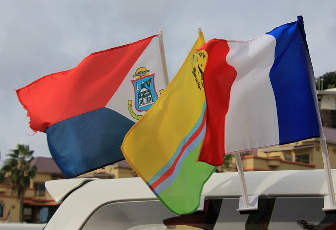 Drapeaux : Sint Maarten, Unity flag, France Saint-Martin