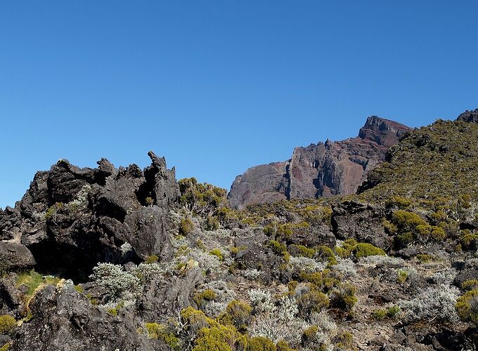 Traversée des trois cirques à pied et visite du sud - La-Corse-a-petits-pas Traversée des trois cirques à pied et visite du sud - La-Corse-a-petits-pas