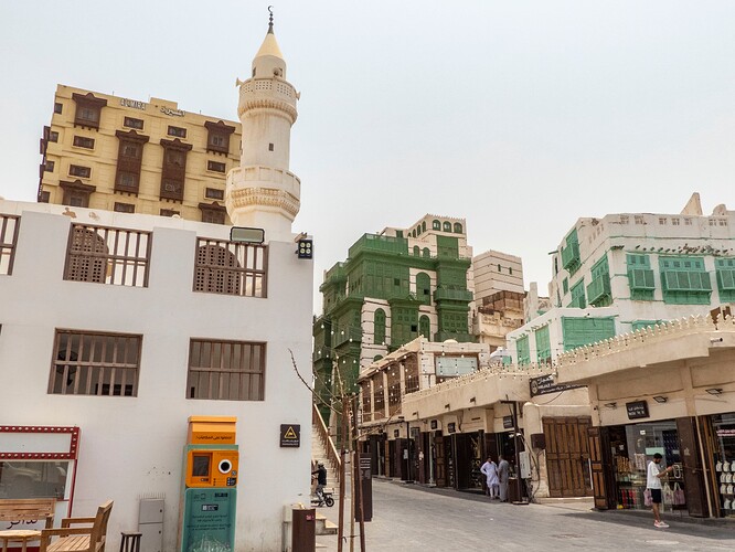 Mosquée Al Ma'amar et rue du souk Al Alawi
