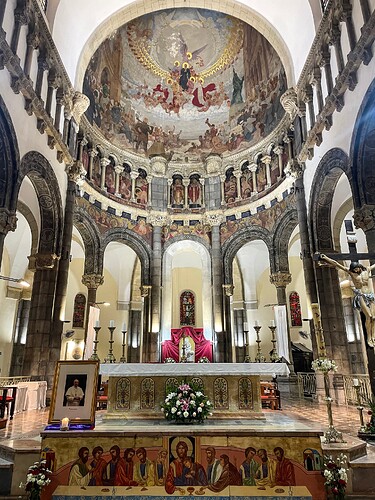 Cathédrale de Tunis et hommage au pape François
