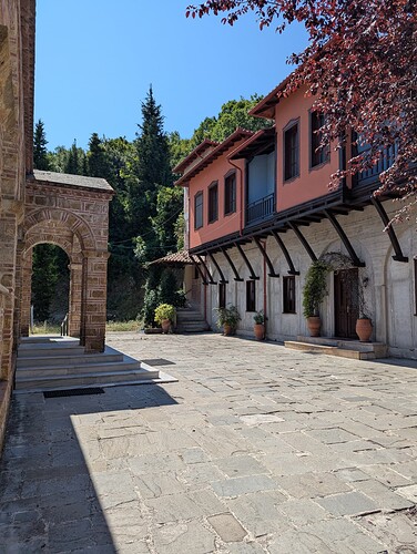 PXL_20250809_084149370_1
