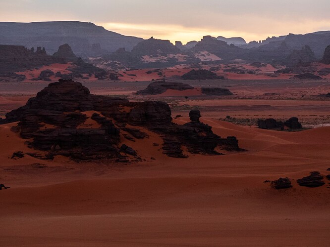 Dunes de Tin Merzouga au coucher du soleil