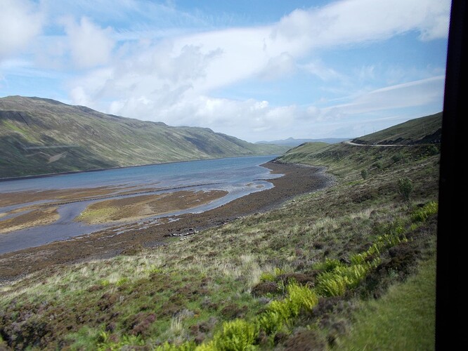 DSCN5061 loch Sligachan 2