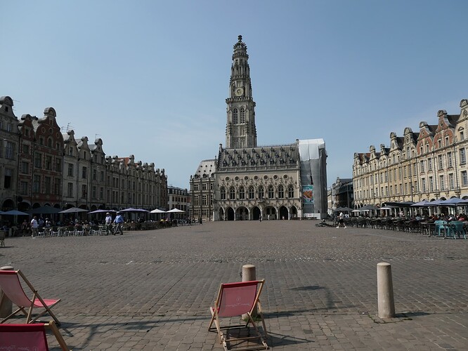 10_2_048_Arras, Place des Héros_P1104135