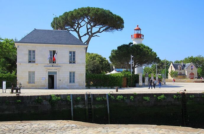 Le long de la côte de Charente-Maritime, de phares en phares … de La Rochelle à l'île de Ré jusqu'à l'île d'Aix (1ère partie) - jem