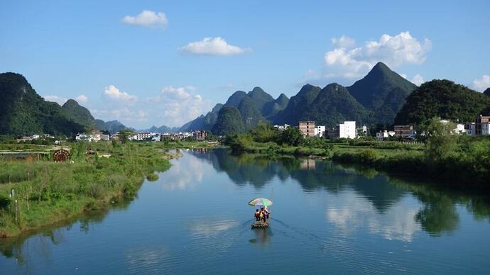 Voyage en Chine : Yangshuo – Dazhai – Fenghuang – Dehang – Zhangjiajie – Beijing – Huashan – Chengdu – Shunan zhuhai – Leshan – Emeishan (Première partie) - Meli Voyage en Chine : Yangshuo – Dazhai – Fenghuang – Dehang – Zhangjiajie – Beijing – Huashan – Chengdu – Shunan zhuhai – Leshan – Emeishan (Première partie) - Meli