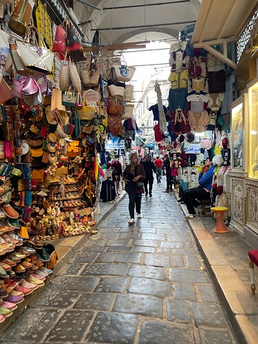 Médina de Tunis : souk touristique