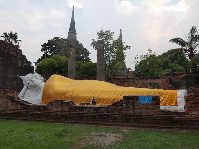 Wat Yai Chai Mongkhon