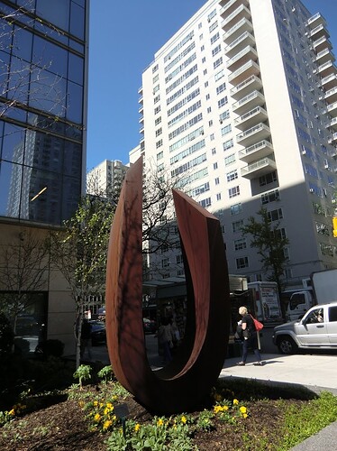 CIMG4137  E 66th St & 2nd Ave
